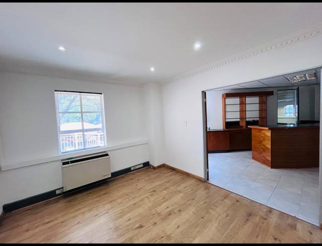 412M² OFFICE TO LET IN FOURWAYS